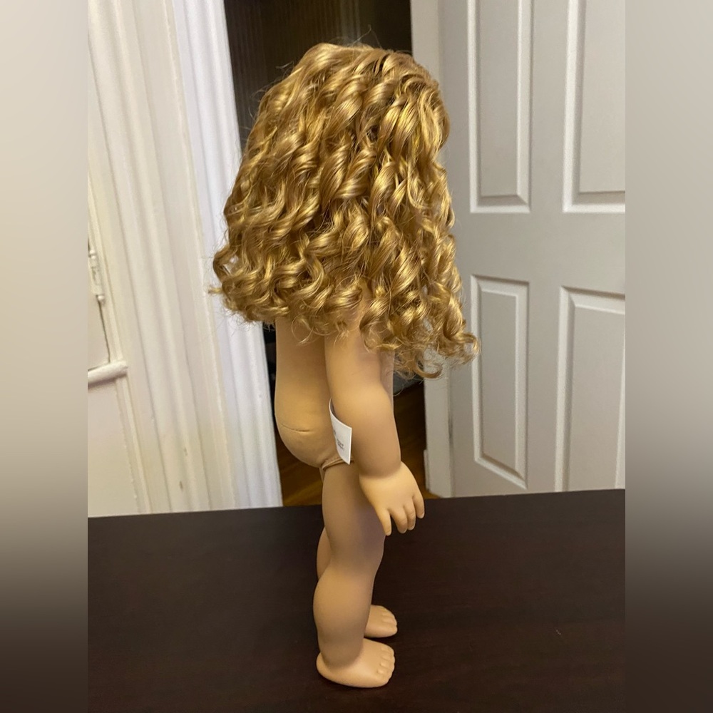 American Girl Doll Courtney Moore Year 2017 - Picture 9 of 16